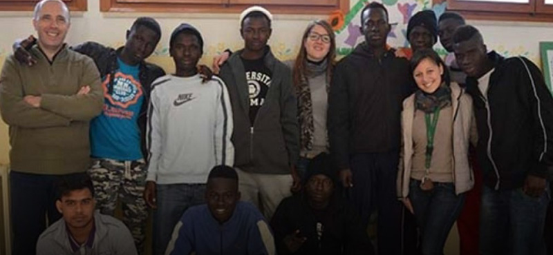 Olaszország – „Kitárt karokkal” a kísérő nélkül érkező kiskorú menekültekért