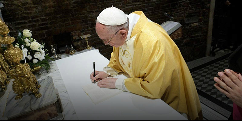 Olaszország – A pápa aláírta a szinódus utáni buzdítását