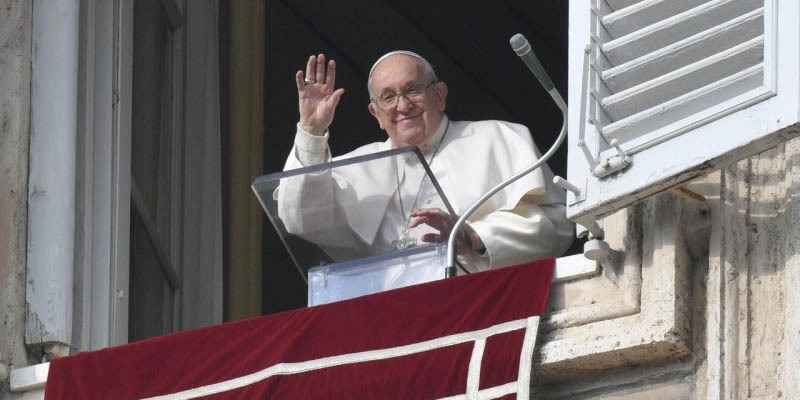 Ferenc pápa Szent Család vasárnapján: Ámuljunk el Isten szeretetén és az élet cs