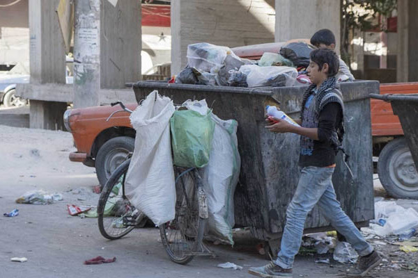 Szíria – A lakosság élete még mindig veszélyben forog