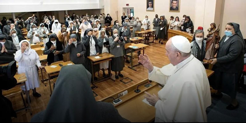 Olaszország – Ferenc pápa meglátogatta a Don Bosco Nővérek káptalanját