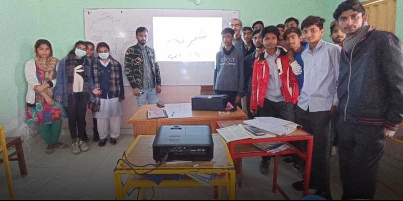 Pakisztán – Tudományos laboratórium az oktatás javítására