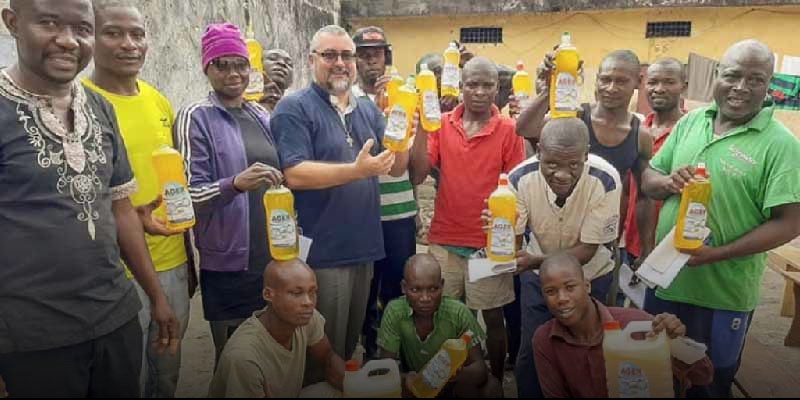 Kamerun – Folyékony szappan Don Bosco irányításával