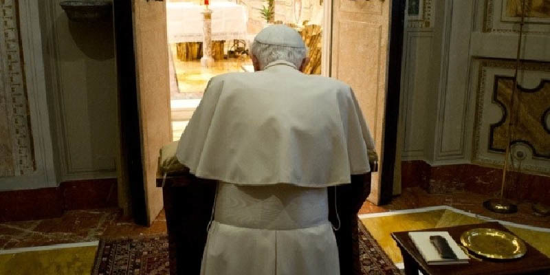 XVI. Benedek emeritus pápa lelki végrendelete: Maradjatok állhatatosak a hitben!