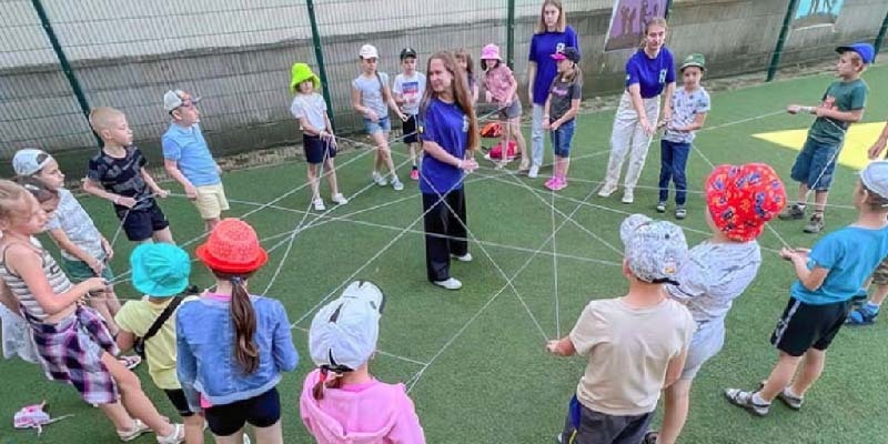 Ukrajna – Nyári táborok a háború miatt menekülni kényszerült gyermekek számára