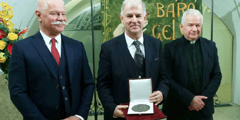 Gelsey Vilmos-díjban részesült Koblencz Attila