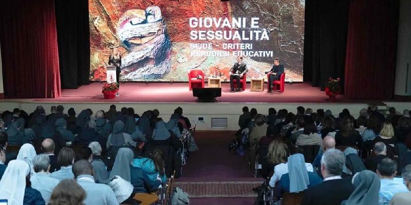 Róma - Fiatalság és szexualitás: tíz pont a kiinduláshoz