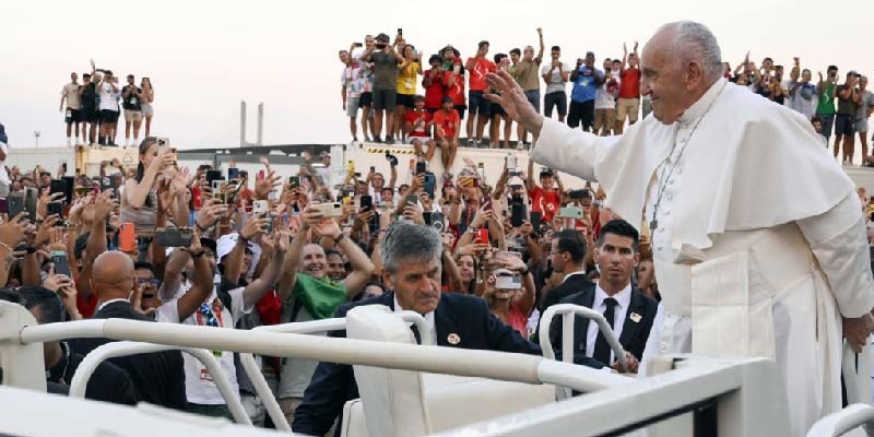 Vatikán – Kedves fiatalok,  ti egy úton lévő Egyház élő reménysége vagytok!