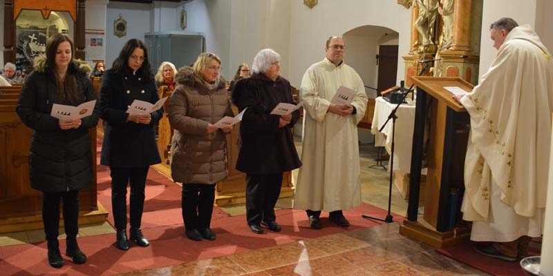 Péliföldszentkereszt - Öt új szalézi munkatárs tett ígéretet Margit mama napján