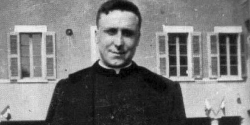 Olaszország – Elia Comini: A papi élet szabályzata: „Mindent a Szent Szívért"