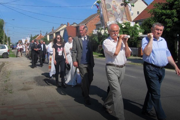 Szombathely-Újperint - Segítő Szűz Mária templombúcsú 2016.