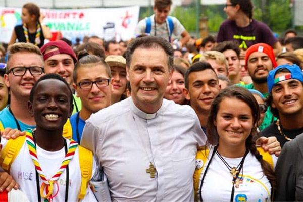 A rendfőnök üzenete - Hiszünk bennetek, kedves fiatalok!