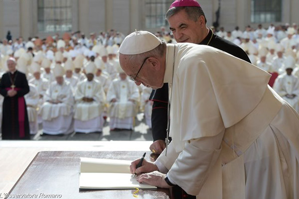 Vatikán - Közzétették Ferenc pápa „Misericordia et misera” apostoli levelét