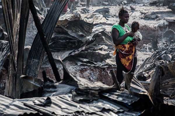 Sierra Leone – Tűz a nyomornegyedben