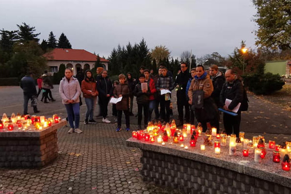 Temetőlátogatásról és gesztenyézésről