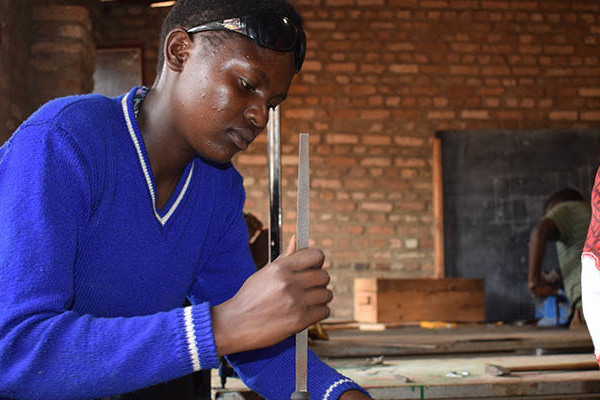 Ruanda – Egy lány, akinek az az álma, hogy hegesztő legyen