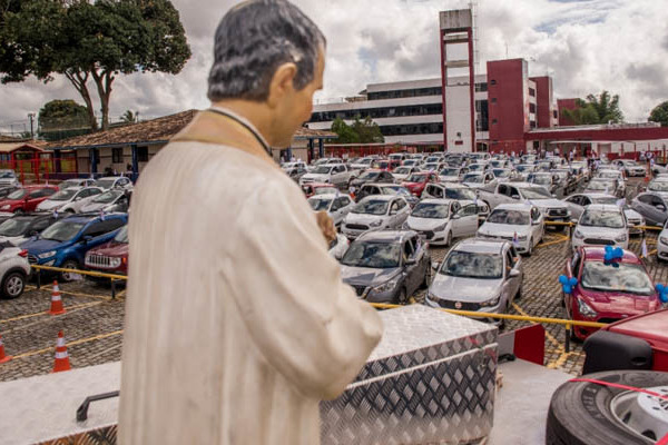 Brazília - Több mint 200 autó vett részt a "Carreata Com Dom Boscón"