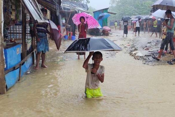 Banglades - Árvizekkel és a Covid-19-el küszködő ország