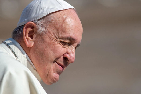 Mennyi Ferenc pápa éves fizetése?