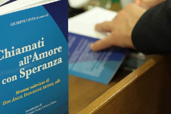 Olaszország – Megjelent a rendfőnök strennájáról szóló könyv