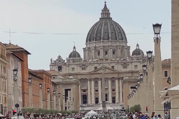 Leó pápa a megszentelt élet jubileumán: kérni, keresni, kopogtatni mindenkiért