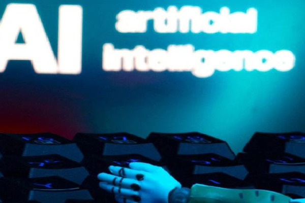 A mesterséges intelligencia etikai szabályozása az embert állítsa a középpontba