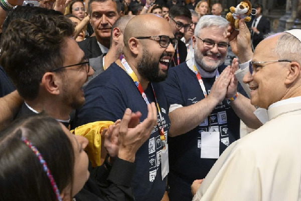 Legyetek „a közösség ügynökei” egy háborúk sújtotta világban!