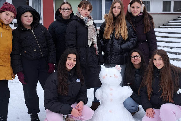 Kazincbarcika – Hóember szépségverseny a Szalézi Szent Ferenc Gimnázium udvarán