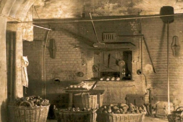 „Otthon azok számára, akiknek nincsen”: Valdocco konyhája és a családias stílus