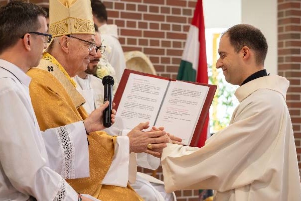 Kazincbarcika – Diakónusszentelés 