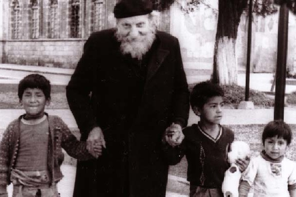 Isten szolgája, Carlo Crespi: egy szív, amely a legkisebbekért dobogott