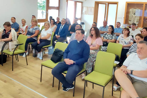 Péliföldszentkereszt – Tanévkezdő lelki nap a szalézi intézmények vezetői számára