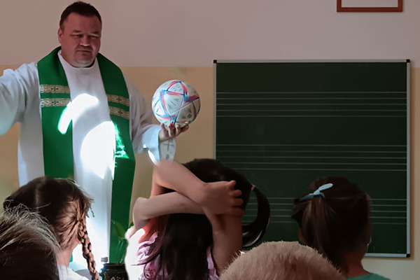 Óbuda - „Hajrá, gyerünk, mindent bele!” Isten szurkol nekünk