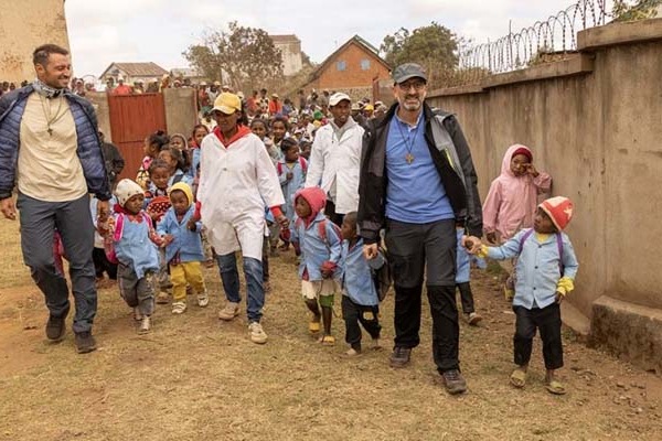 Madagaszkár – Madagaszkár szívében, ahol a misszió élő jelenlét